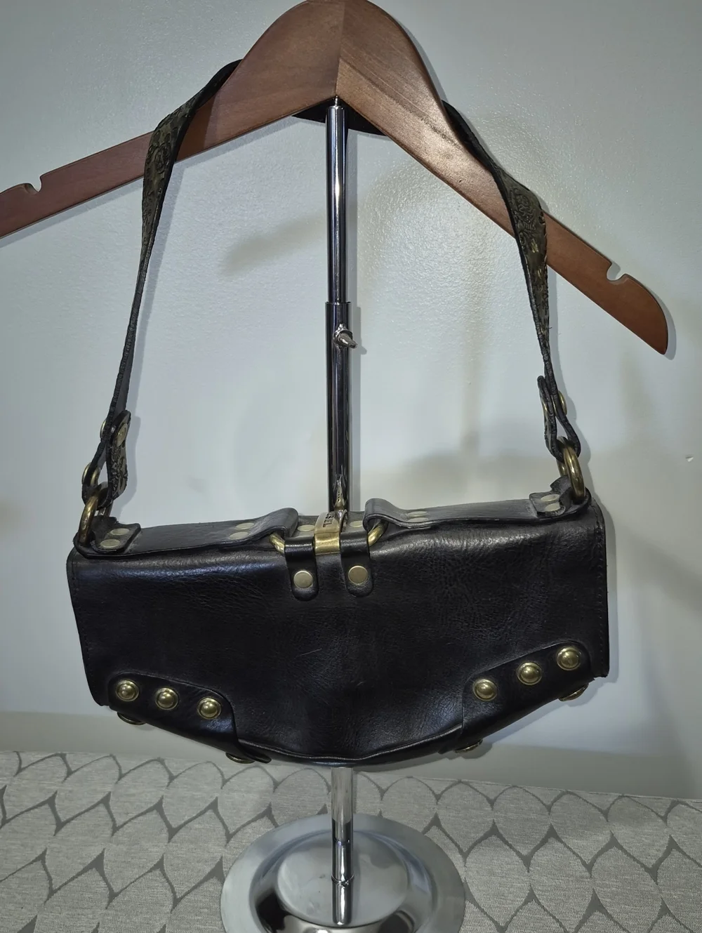 Vintage Diesel Ruben Shoulder Bag. Excellent vintage condition - Picture 2 of 15